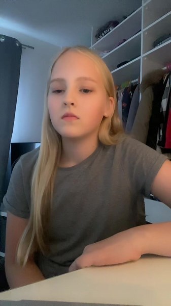 Karaoke Night: Sing Along to Lana Del Rey's Hits