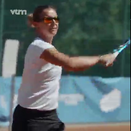 56K views · 363 reactions | ‘Ze Zeggen Dat’ je je tegenstander uit concentratie kan brengen door veel te roepen. Maar helpt het Andy naar de overwinning tegen Kirsten Flipkens?  'Ze Zeggen Dat', elke donderdag om 20.35 bij VTM en op VTM GO. | VTM | Facebook