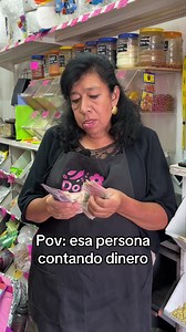 Esa persona contando dinero — Doña Paz POV cómico