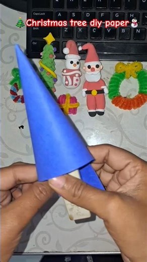 how to make Christmas tree 🎄 with paper | pipe cleaner Christmas tree decoration craft ideas #shorts