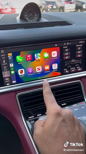 Apple Carplay Display Issue in Porsche Panamera Explained