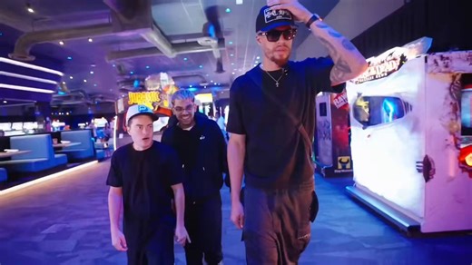 Michael Porter Jr. and Neon were pissed when a kid ran up to them saying the hard-r