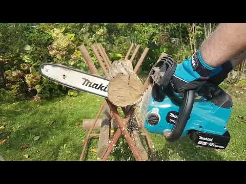 Makita DUC356 top-handle chainsaw with 2x18V batteries
