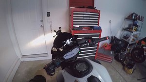 Full service guide demonstrates correct oil change procedure including filter replacement