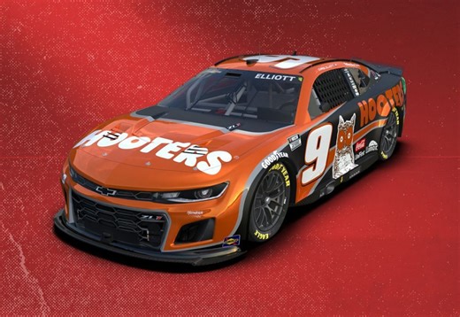“Keep this scheme for the rest of time”: Chase Elliott’s ‘slick’ Hooters paint scheme leaves NASCAR fans wanting more