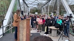 34 reactions | The old Riverside Bridge, built in 1909, was placed by crane at its new home in Ozark at Bass Pro Shops’ Finley Farms. The bridge will be part of the Chadwick Flyer Trail and allow pedestrians to cross the Finley River just south of the Ozark Mill. | Headliner News | Facebook