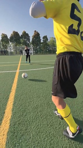 1 vs 1 Skills tips and tricks ! #football #Soccer #skills #tuturial #football #Soccer | ML Reelz