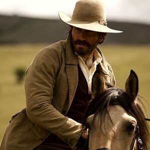 220K views · 1.5K reactions | Jacques Audiard réunit un casting en or pour son premier projet US. Joaquin Phoenix, John C.Reilly, Jake Gyllenhaal et Riz Ahmed sont à l'affiche des Frères Sisters ! Le 19 septembre au cinéma. | UGC-Distribution | Facebook