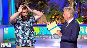 106K views · 2.8K reactions | Break out your BROOMS! 粒 Fred sweeps EVERY PUZZLE in tonight's show!  | Wheel of Fortune | Facebook