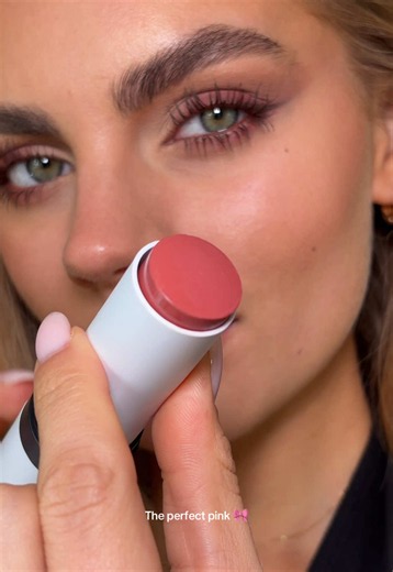 Earthy Pink Blush Shade: Perfect Pink Blush Tips