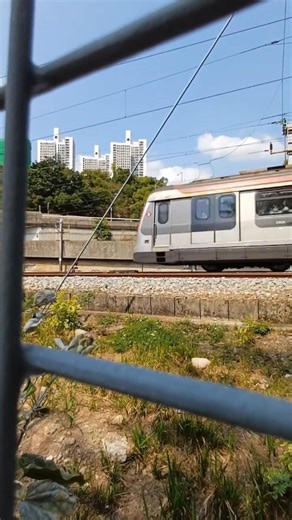 MTR ERL R-TRAIN