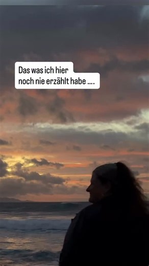 Sketchnotes by Simone Abelmann - Procreate - Ipad - Canva on Instagram: "aber Sketchnotes helfen dir beim Entscheiden. Ja, wirklich! Wenn du analog zeichnest – mit Stift und Papier – ist jeder einzelne Strich eine Entscheidung. Geht die Linie nach links oder nach rechts? Wird es ein Kreis oder ein Rechteck? Fügst du noch ein Detail hinzu oder lässt du es weg? Diese Mini-Striche wirken so banal – aber sie sind Mikro-Entscheidungen, die du beim Zeichnen ständig übst. Und genau dieses Üben veränder