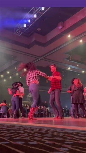 Country Swing to Tennessee Whiskey🥃 #countryswinginstructor #countryswingdancing #countryswing