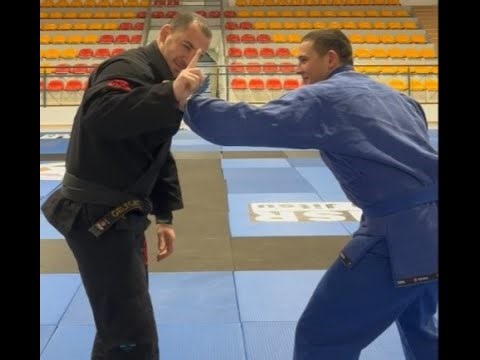 How to destroy every grip! 4 black belt secrets to break any grip in BJJ