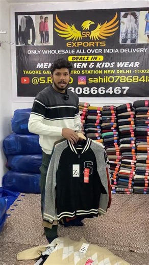 Anuj Kumar on Instagram: "Only 130 Me 😳 @mba_vlogwala #mba_vlogwala . . . . . #delhi #market #wholesale #bussiness"