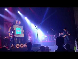 Imagination Movers- All the small things - my favorite snack live + drum solo 05/03/12