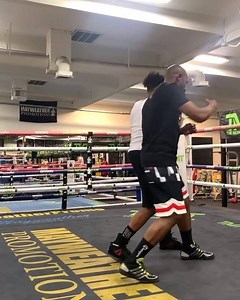 8.3M views · 97K reactions | Floyd Mayweather teaching his son Koraun the fundamentals. | Boxing News | Facebook