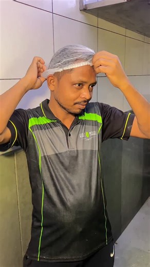 Kirti Mahal Legacy | Restaurant | Parel on Instagram: "Har sasural mein ek saas hoti hai…🤭 Aur har kitchen mein ek manager 😄🔥 . . [Kirti Mahal staff, Restaurant team, manager, Staff fun reel, Restaurant behind the scenes, Work family vibes, Parel] . . #KirtiMahalExpress #StaffReel #RestaurantLife #KitchenChronicles #WorkFamily"