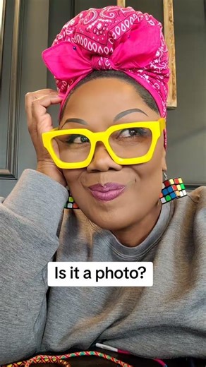 Vocal Coach Does Is It A Photo CHALLENGE!!🤩😲📸