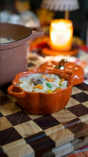 Chicken Pot Pie Soup 🍲 See description for details!