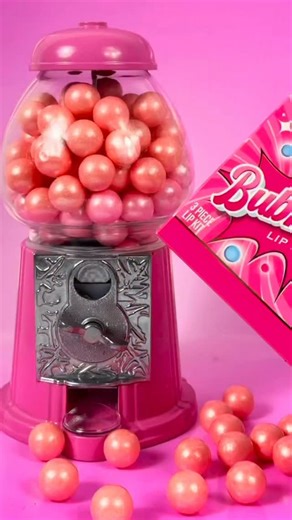 The Sweetest Treat is NOW AVAILABLE!!! 🍭🩷 The PERFECT Pink lip combo MADE for ALL skin tones: The Bubblegum Lip kit 🩷 This 3-piece lip combo features a rich, deep brown lip liner paired with a bubblegum pink satin lipstick, topped with a high-shine pink-tinted gloss infused with Vitamin E for the ultimate pout while keeping your lips nourished and juicy 💋✨ Available NOW on Glamlite.com | Glamlite