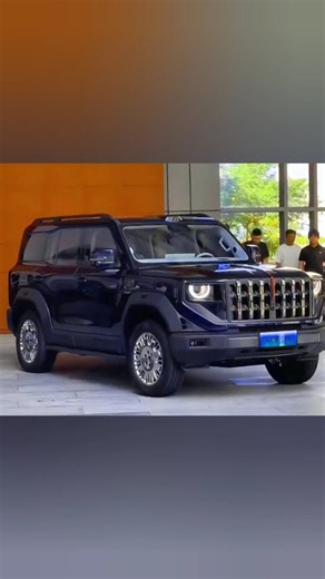 This Luxury SUV Can Do A Tank Turn! 🔄 Meet The 831HP Hongqi G919