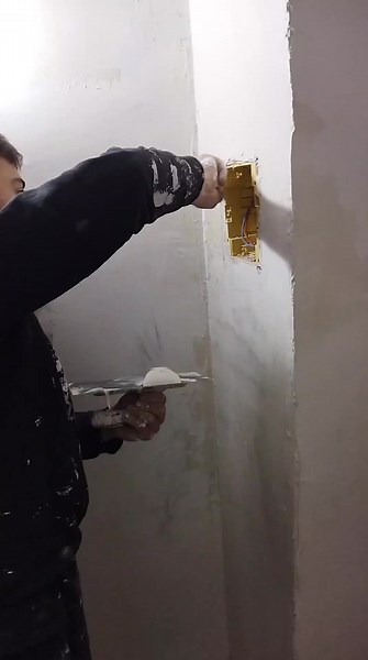 Plastering a Wall: Step-by-Step Renovation Guide