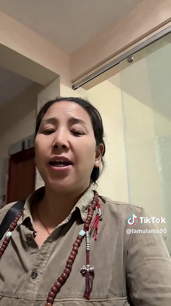 Heartwarming Mother's Day Tribute Song