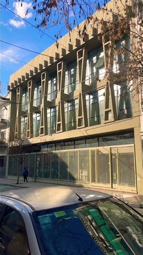 Edificio de estilo brutalista ubicado en la calle Bulnes en el barrio de #almagro #shorts #bsas