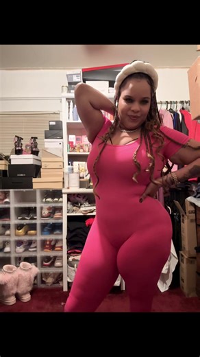 Beautiful Chauffeur (@ladieredd5)’s videos with Check Please - Cardi B