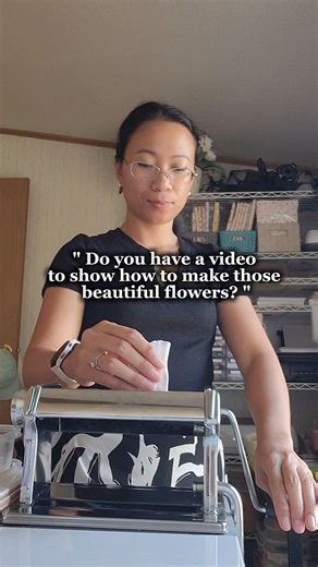 Making Polymer clay flowers🌸