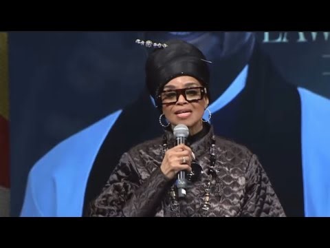 FUNERAL: Karen Clark Sheard Sings Through Tears at Pastor Lawrence Blake Celebration 😭