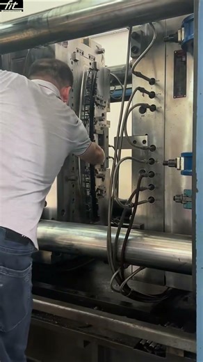 Car Bumper Injection Molding Large Plastic Part Production