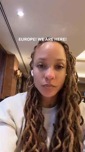 3.9K views · 278 reactions | Landed in Europe and ready to Roc, yall!!! Come join us tonight in Vilvoorde with @nuffsaiive for the first night of our European tour. We’ll be playing with a live band for four nights in Belgium and the Netherlands, so pull up for the vibes✨✨. Antwerp is already sold out, so grab your tickets at the link in my bio to catch a show. We made it!!! I’m really excited to see yall! ✌#saroc #eutour | Sa-Roc | Facebook