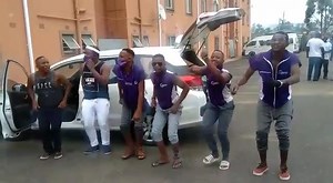 Ngidlulisa ukubonga kuwona wonke amaciko angaphiwanga umona avele ephumele obala ancome uma umsebenzi umuhle, Awubuke nje uQhosha ngokwenzakwakhe nezinsizwa asebenza nazo bagidela uTrack 4 Amaqojama kuhle kuyancomeka futhi kuyabongeka kakhulu @qhoshangokwenzakwakhe | Khuzani KING Ndlamlenze Mpungose