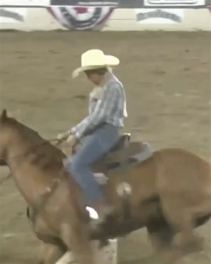 17.18!! The fastest run of the rodeo and the Average now belong to Cindy Smith in Reno! | CowboyChannel