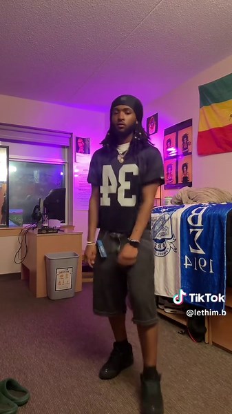 Exploring Divine 9 with GOMAB Strolls