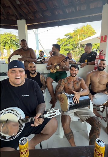 Ainda bem que hoje já é sexta porque eu tô doido por uma roda de pagode 🤪 #pagode #menosemais #musicanova #sexta #lançamento