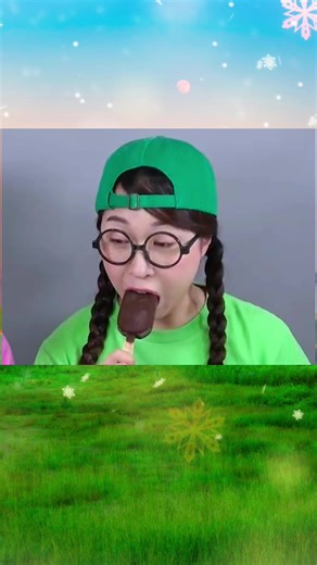 Red vs Green Ice Cream Mukbang Challenge