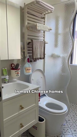 China🇨🇳 Toilet Survival Guide 🚽 (Don't Forget Paper!) #chinatravel#short