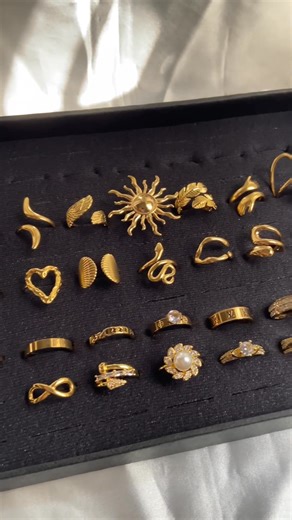 💫 Why wear heavy gold when minimal jewelry looks just as elegant — and feels even better? At Minimal Jewelry, we believe beauty doesn’t need to be loud. Our collection of necklaces, bracelets, rings, and earrings is designed for those who value simplicity, elegance, and confidence. 💧 Water-resistant, 🛡️ color guarantee, and crafted from premium stainless steel ✨ Whether you’re styling your everyday look or choosing the perfect gift. 🚚 Fast delivery all over Bangladesh | Minimal Jewelry