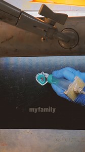 A MyFamily ID tag is ready to reach every corner of the world, but first it goes through a journey in our creative workshops. Dozens of hands bring it to life, taking care of it and giving it a soul. All this for your pet. | MyFamily