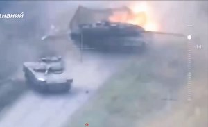 豹2又在库尔斯克火冒三丈，俄在边境大战Strv122，CV90和黄鼠狼步战（“灭俄神器”三合一被152榴和无人机轰上天）_哔哩哔哩_bilibili