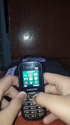 Startup and shutdown: Samsung E1205