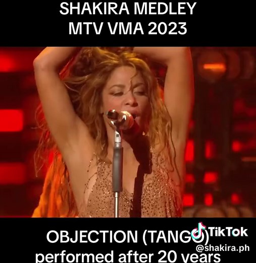 Shakira performed Objection (Tango) for the first time in 20 years. This is the first song she performed way back in 2003 for MTV VMAs. #shakira #mtv #vma