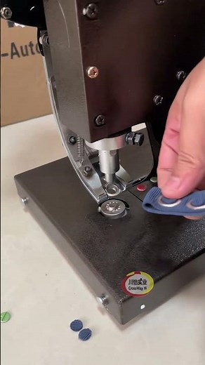 Pressing holes and make eyelet on the belt