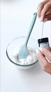 10K views · 130 reactions | 冀 DENIM BLUE ROYAL ICING COLORS FOR 4th OF JULY COOKIES 冀 These are my go-to colors for decorating 4th of July cookies! I use cornflower blue for the lighter color. For the darker color, I use cornflower blue and royal blue! Both colors are made by Wilton. Wilton Cake Decorating | Beka Claire | Facebook