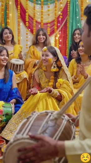 ”🌼 “Dulhan Ki Haldi Rasam 😍 Wedding Special Video”#youtubeshorts #wedding #shortfeed #haldigeet