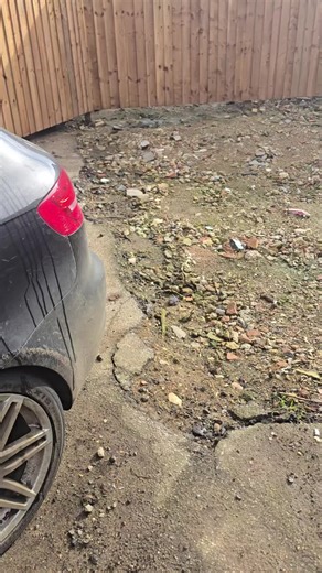 This is a long one so please bare with and watch the conditions i am forced to live in. If anyone on here can provide legal advice as to my rights in this situation, please do get in touch, I've been pulling my hair out for months over this. #help #lawyer #advice #police #helpme