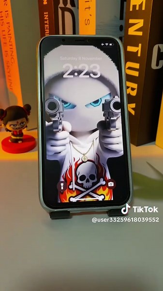 Get Stunning 8K Dynamic Wallpapers for Free